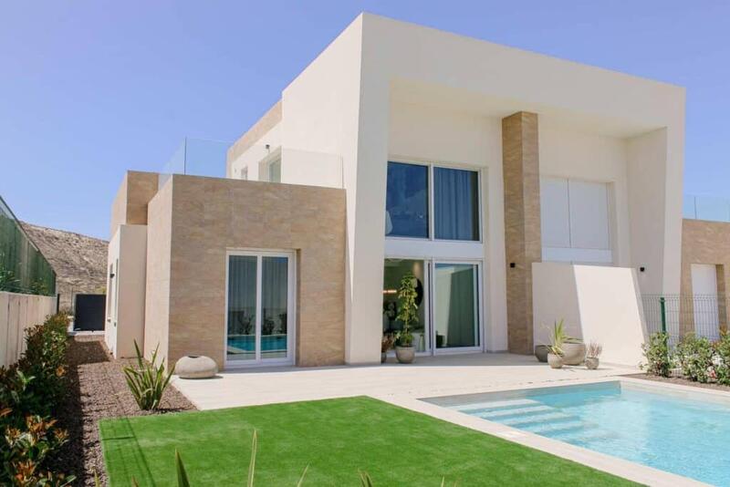 Villa Te koop in Algorfa, Alicante