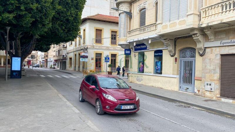 2 bedroom Commercial Property for Long Term Rent