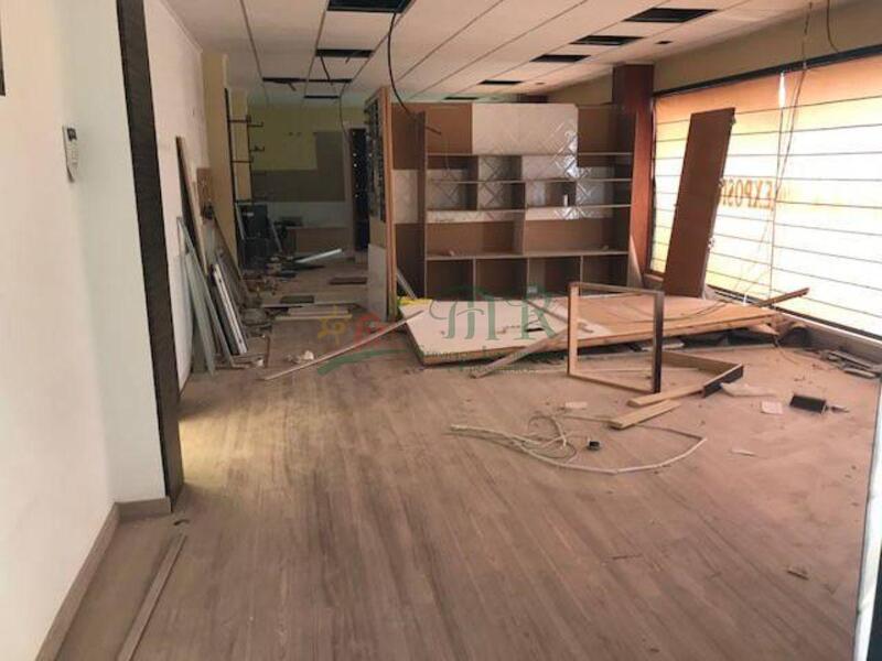 3 Cuarto Local Comercial en venta