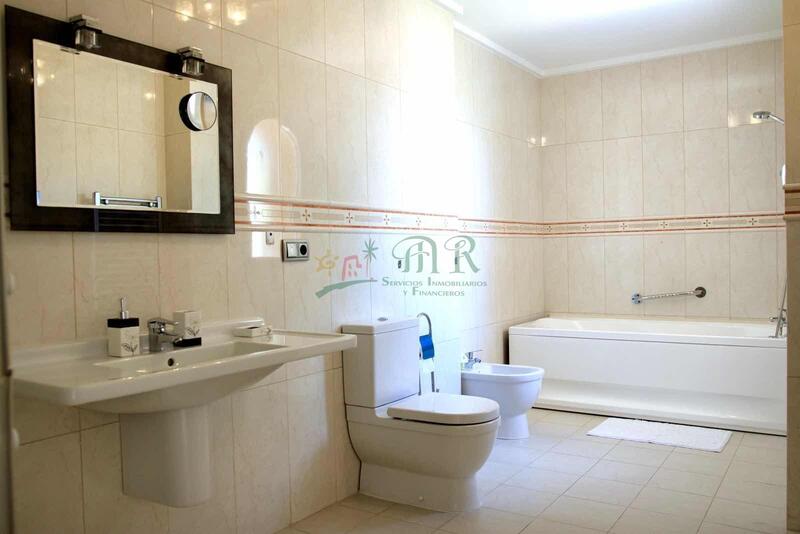 5 Schlafzimmer Villa zu verkaufen