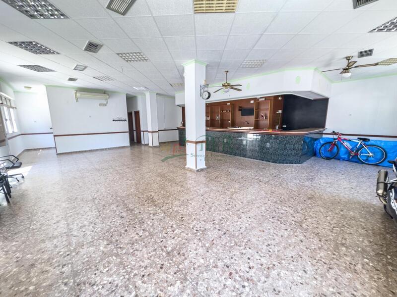 3 slaapkamer Commercieel vastgoed Te koop