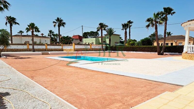3 slaapkamer Villa Te koop