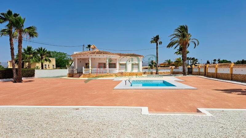 3 slaapkamer Villa Te koop