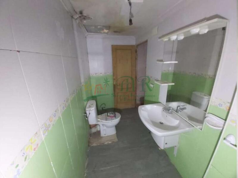 2 sovrum Radhus till salu