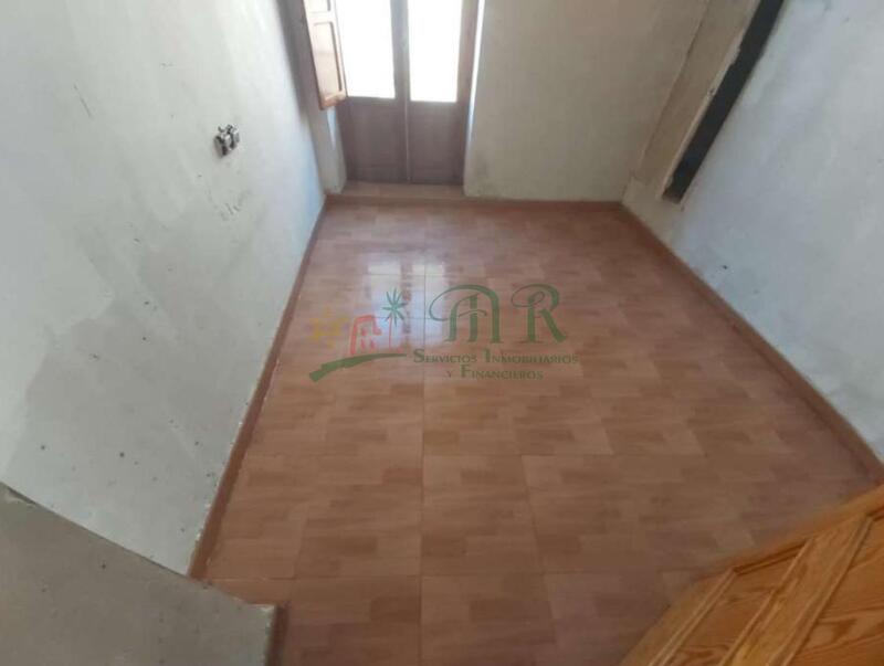 2 sovrum Radhus till salu