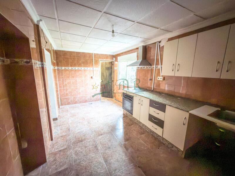 3 bedroom Townhouse for sale