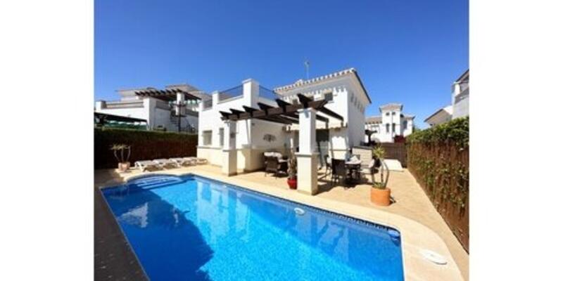 Villa for sale in La Torre Golf Resort, Murcia