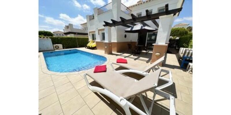 Villa til salgs i La Torre Golf Resort, Murcia