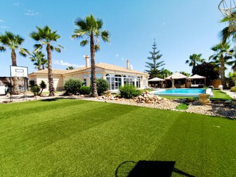 Villa til salg i Santiago y Zaraiche, Murcia