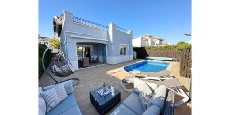 Villa for sale in Mar Menor Golf Resort, Murcia