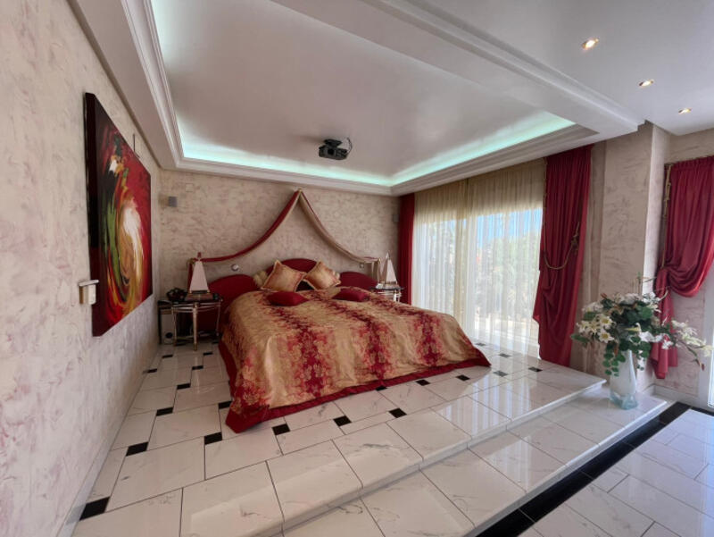 4 slaapkamer Villa Te koop