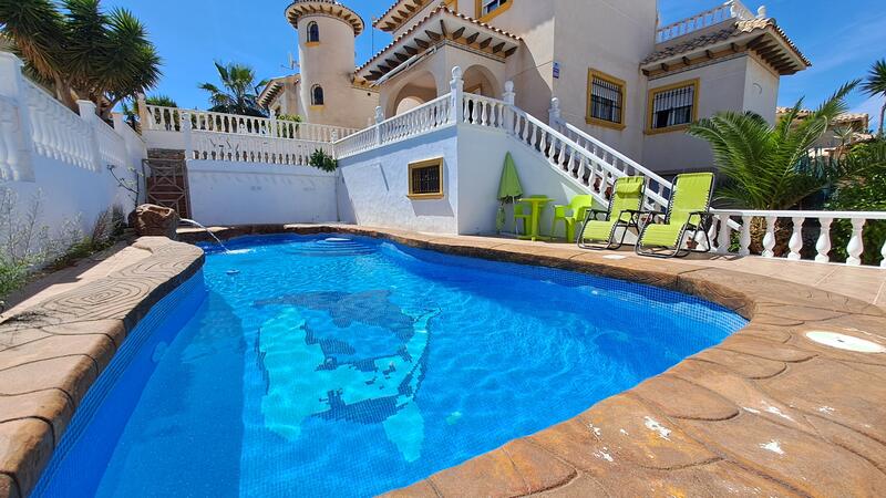 4 bedroom Villa for sale