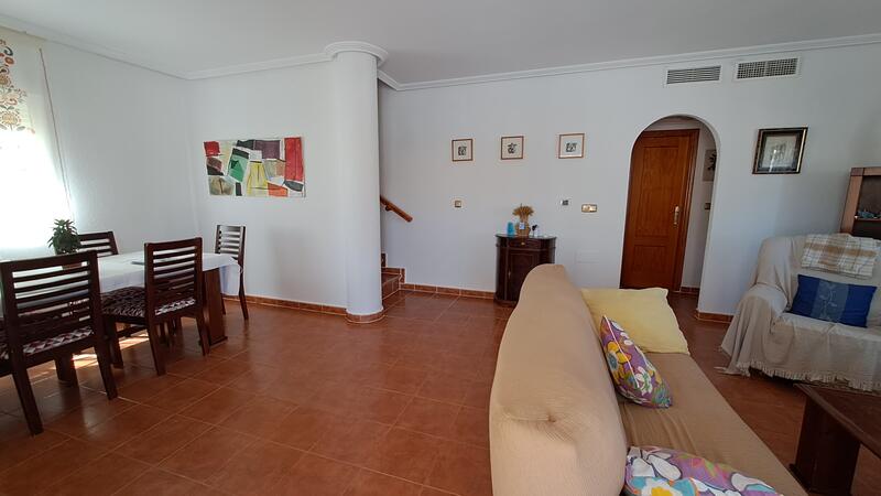 4 Cuarto Villa en venta