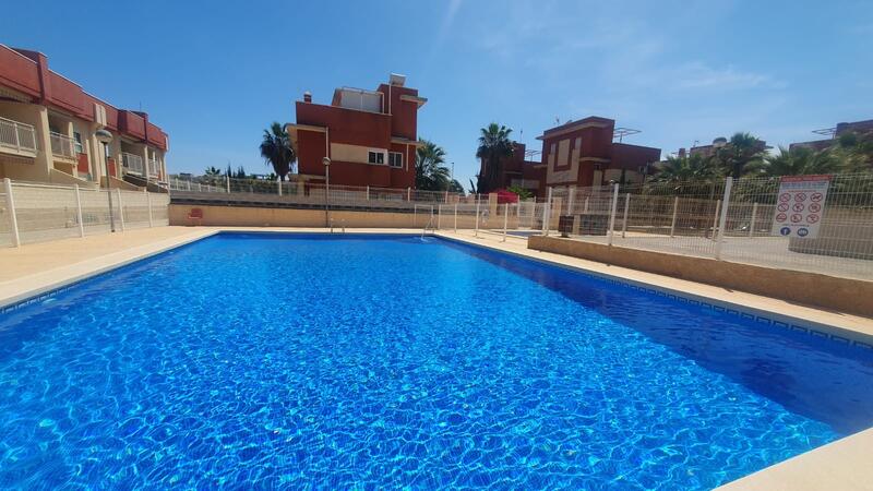 2 Cuarto Villa en venta