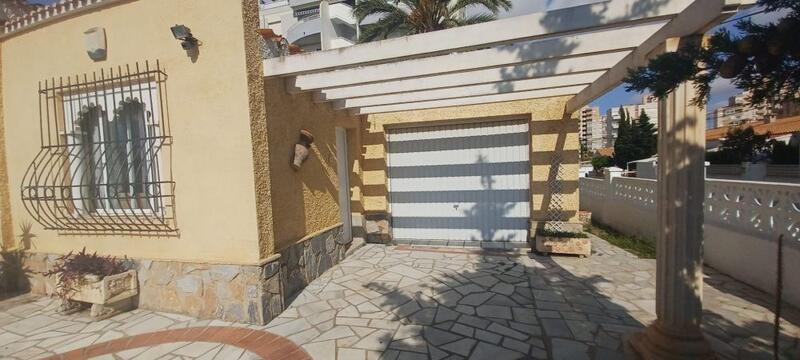 4 Cuarto Villa en venta