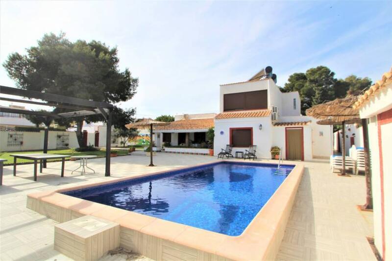 9 chambre Villa à vendre