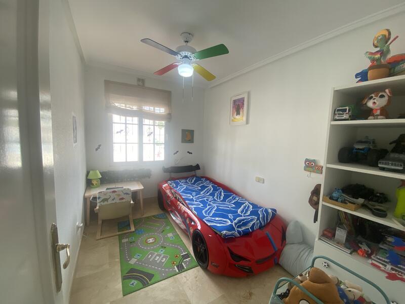 4 slaapkamer Villa Te koop