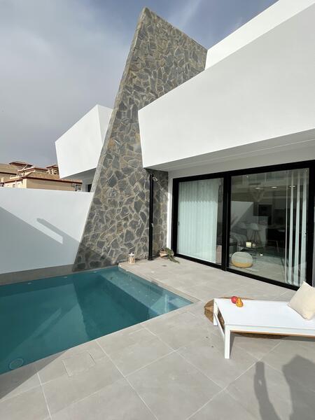 3 Cuarto Villa en venta