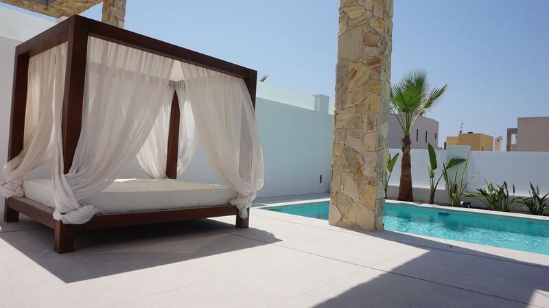 Villa for sale in Torrevieja, Alicante