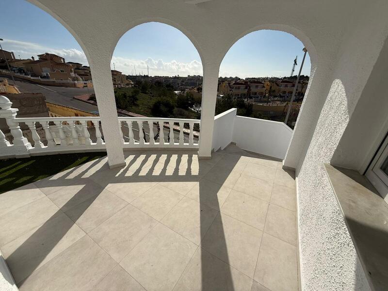 4 slaapkamer Villa Te koop