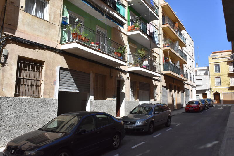 3 Cuarto Local Comercial en venta