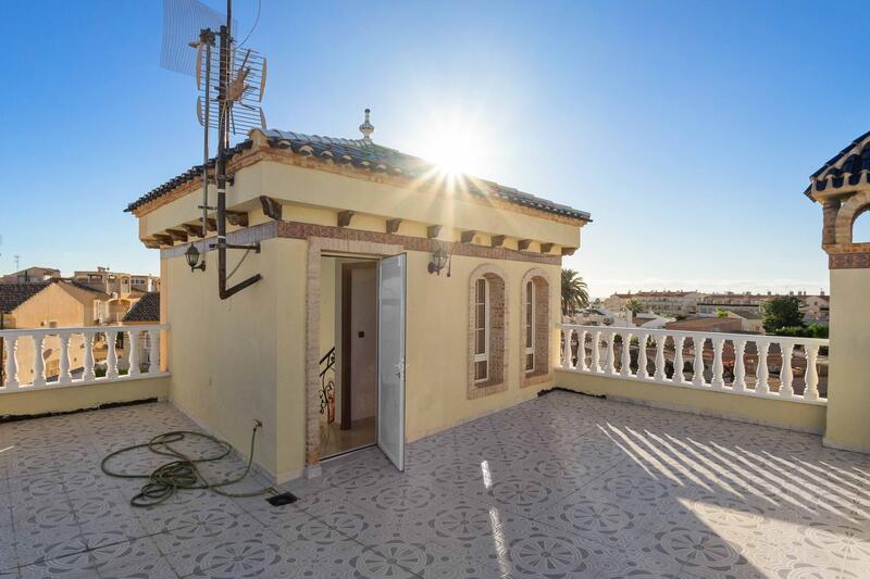 5 Cuarto Villa en venta