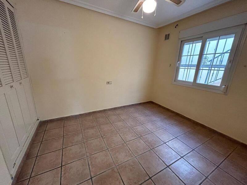 2 Cuarto Villa en venta