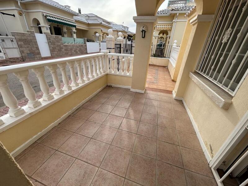 2 Cuarto Villa en venta