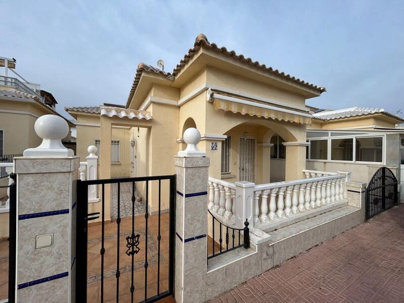 2 Cuarto Villa en venta