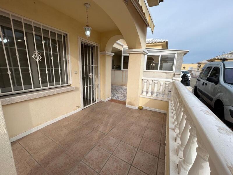 2 Cuarto Villa en venta