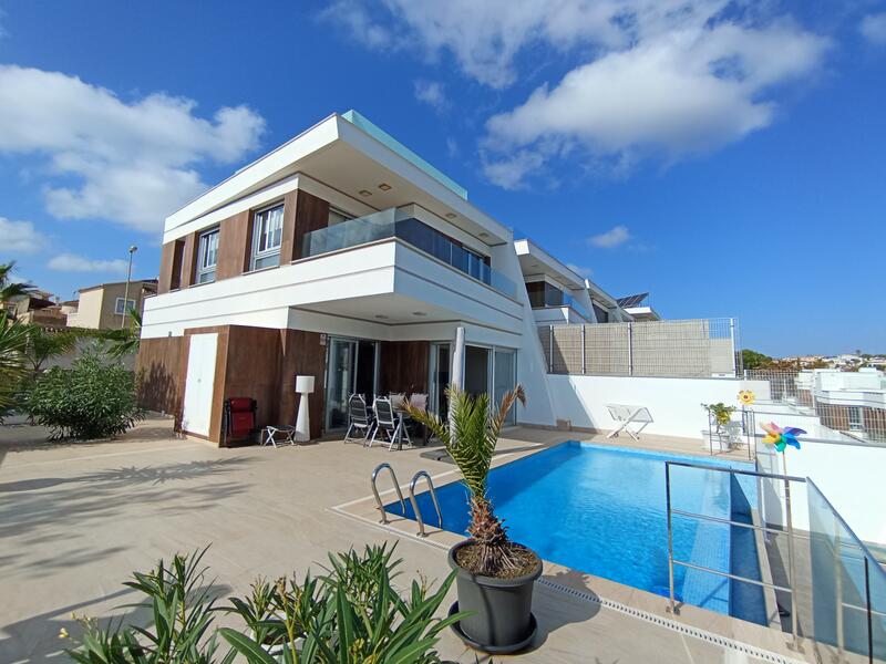3 Cuarto Villa en venta