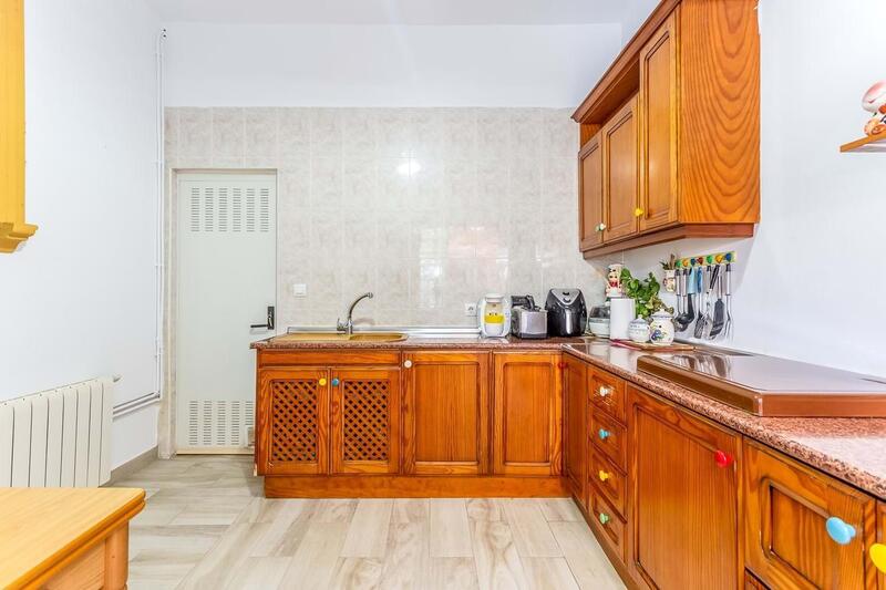 3 спальная комната вилла продается