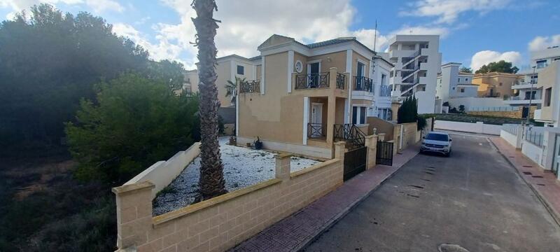3 Cuarto Villa en venta
