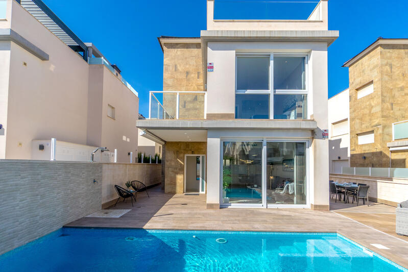 4 bedroom Villa for sale