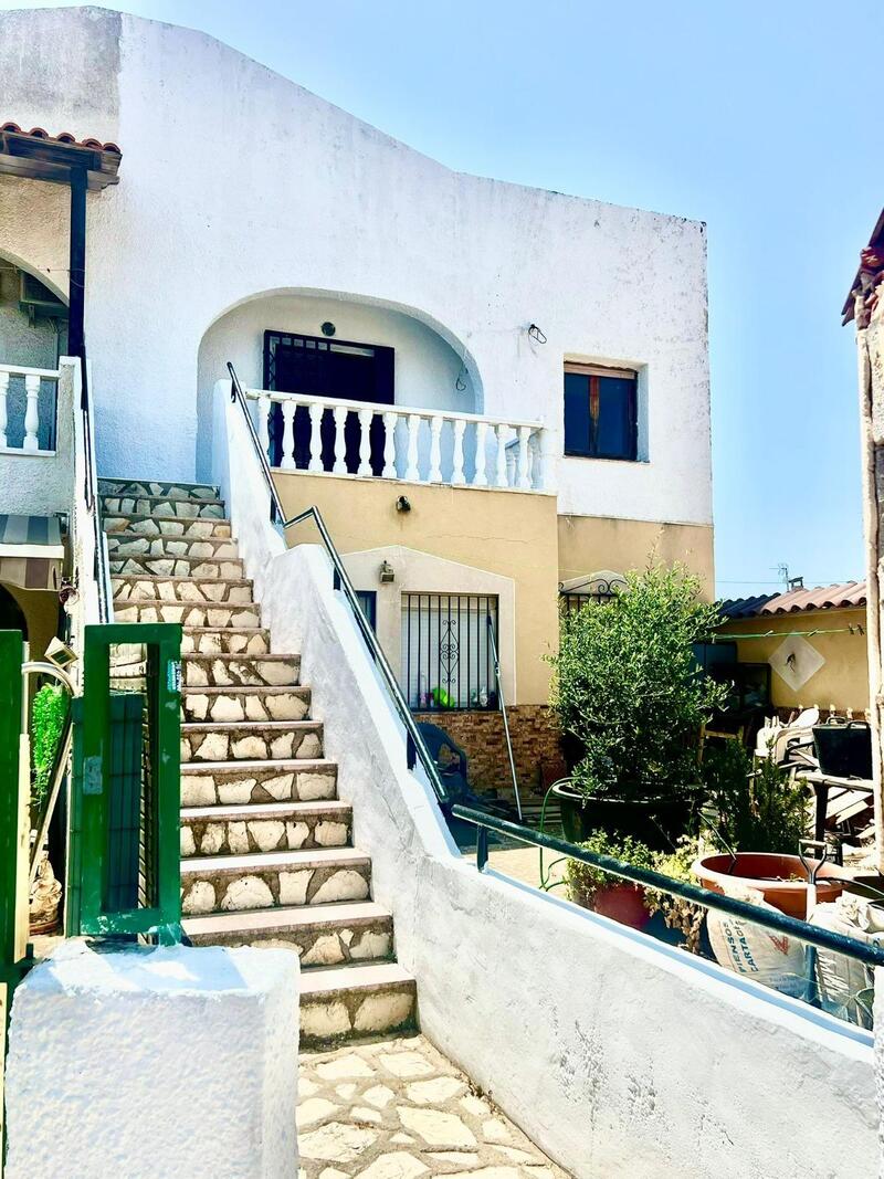 Villa en venta en Torrevieja, Alicante