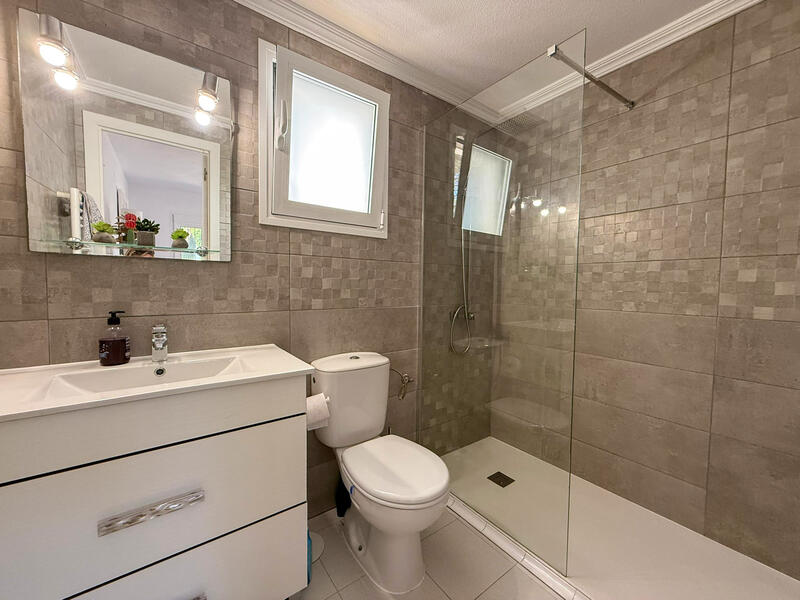 1 slaapkamer Villa Te koop