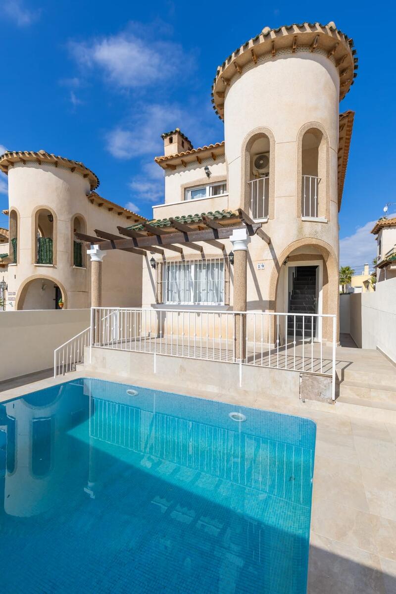5 bedroom Villa for sale