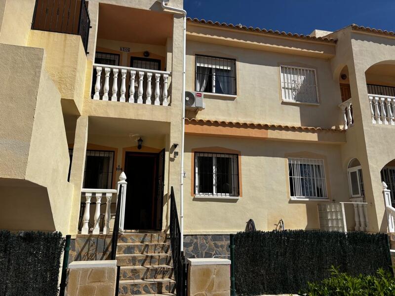 2 спальная комната вилла продается