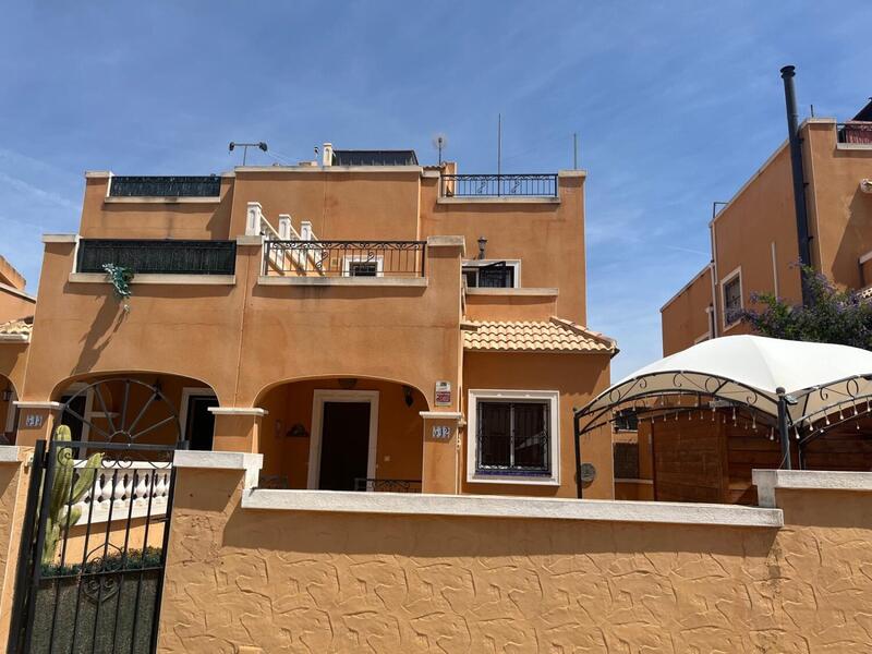 3 Cuarto Villa en venta