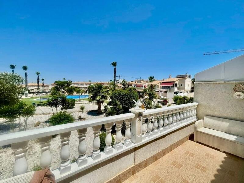 Villa en venta en Playa Flamenca, Alicante