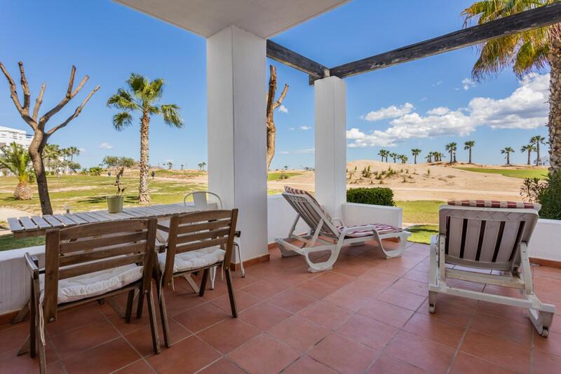 Villa en venta en La Torre Golf Resort, Murcia
