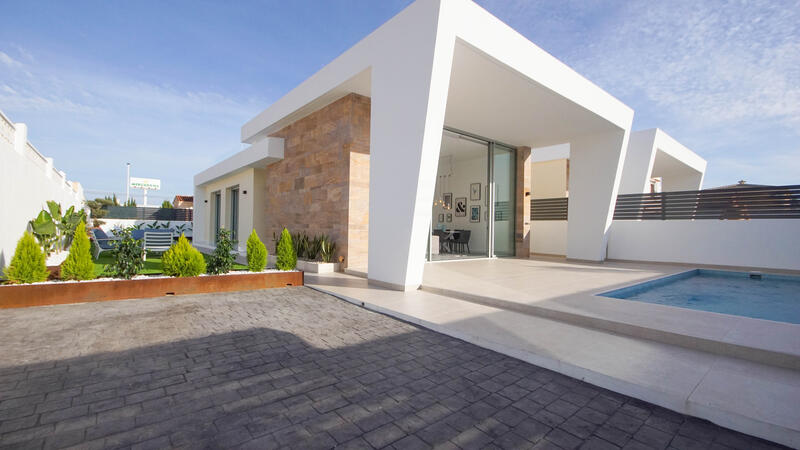 Villa à vendre dans Torrevieja, Alicante