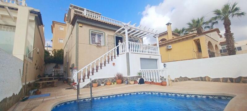 Villa en venta en Villamartin, Alicante
