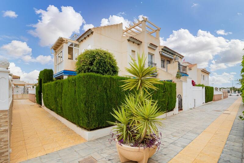 Villa zu verkaufen in Playa Flamenca, Alicante