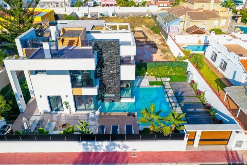 3 спальная комната вилла продается