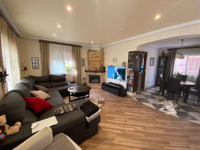 4 Schlafzimmer Villa zu verkaufen