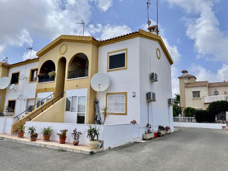 2 Cuarto Villa en venta