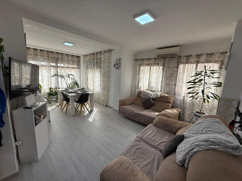 Apartamento en venta en Torrevieja, Alicante Apartamento en venta en Torrevieja, Alicante