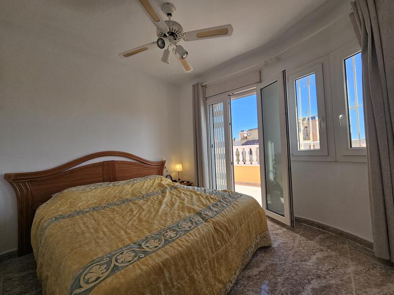 2 Cuarto Villa en venta