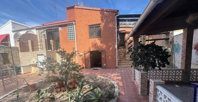 4 bedroom Villa for sale